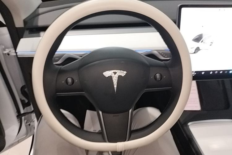 Used Tesla Model Y 2024 Rear-Wheel-Drive Version Steering Wheel