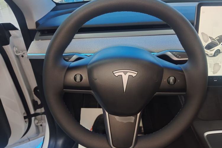 Used Tesla Model Y 2024 Rear-Wheel-Drive Version Steering Wheel