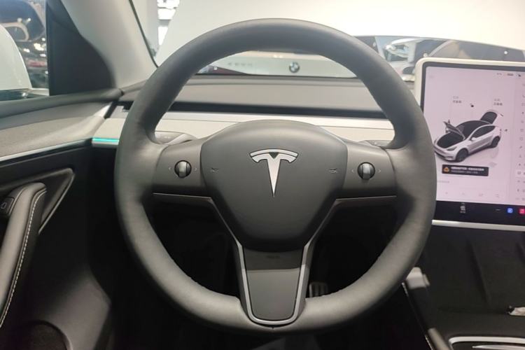Used Tesla Model Y 2024 Rear-Wheel-Drive Version Steering Wheel