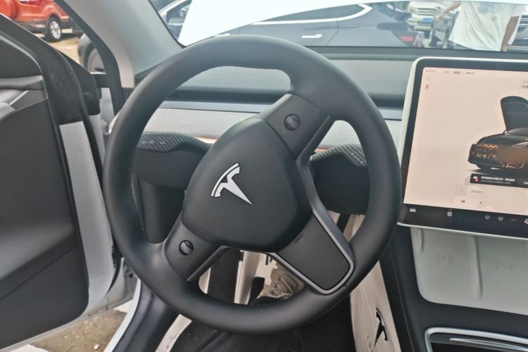 Used Tesla Model Y 2024 Rear-Wheel-Drive Version Steering Wheel