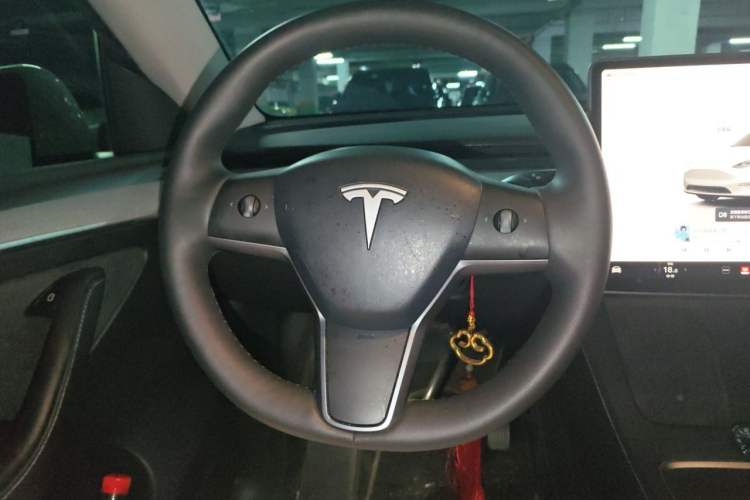 Used Tesla Model Y 2024 Rear-Wheel-Drive Version Steering Wheel