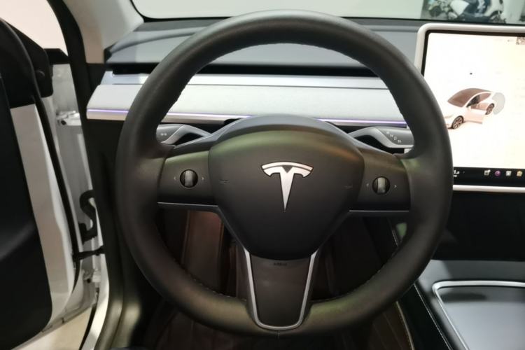 Used Tesla Model Y 2024 Rear-Wheel-Drive Version Steering Wheel