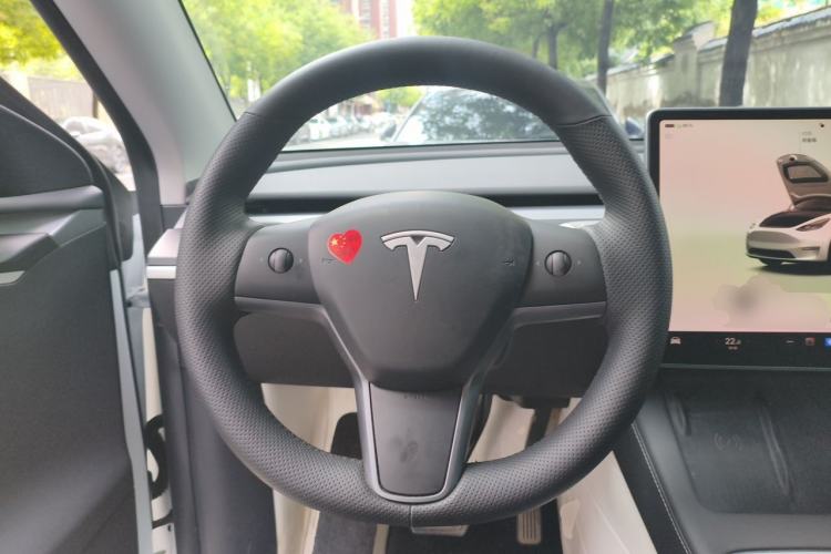Used Tesla Model Y 2024 Rear-Wheel-Drive Version Steering Wheel