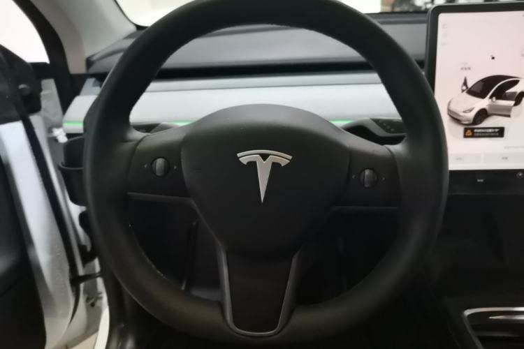 Used Tesla Model Y 2024 Rear-Wheel-Drive Version Steering Wheel