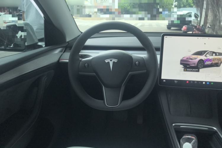 Used Tesla Model Y 2024 Long-Range All-Wheel-Drive Version Steering Wheel
