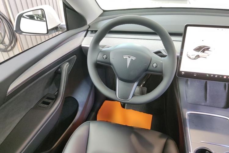Used Tesla Model Y 2024 Rear-Wheel-Drive Version Steering Wheel