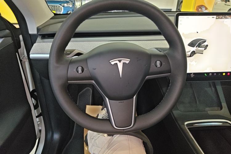 Used Tesla Model Y 2024 Rear-Wheel-Drive Version Steering Wheel