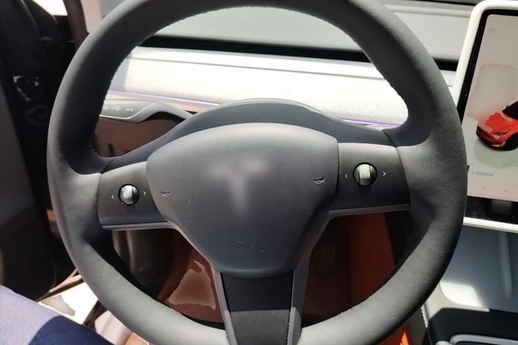 Used Tesla Model Y 2024 Rear-Wheel-Drive Version Steering Wheel