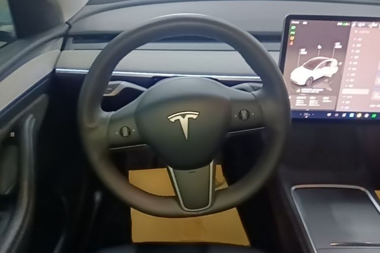 Used Tesla Model Y 2024 Rear-Wheel-Drive Version Steering Wheel