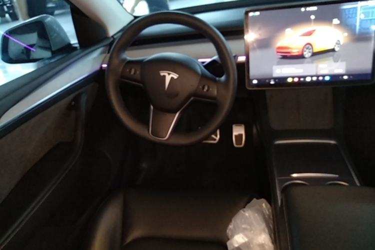 Used Tesla Model Y 2024 Rear-Wheel-Drive Version Steering Wheel