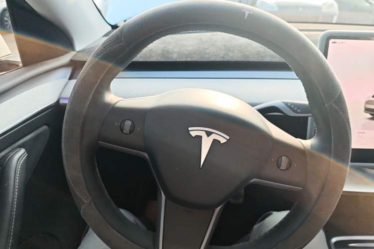 Used Tesla Model Y 2024 Rear-Wheel-Drive Version Steering Wheel