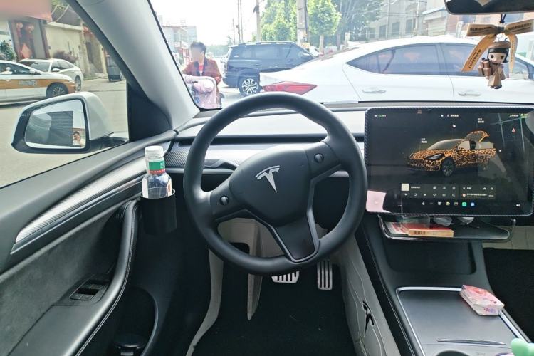 Used Tesla Model Y 2024 Rear-Wheel-Drive Version Steering Wheel