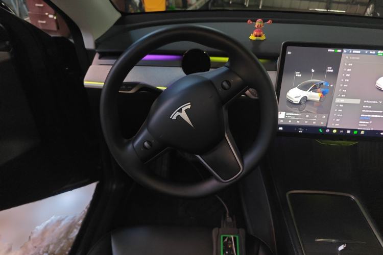Used Tesla Model Y 2024 Rear-Wheel-Drive Version Steering Wheel