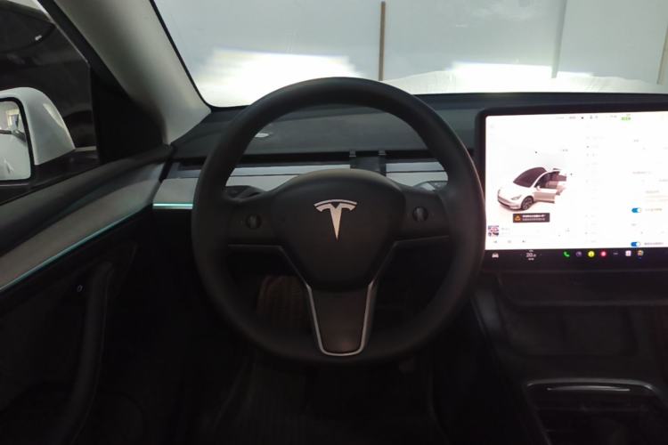 Used Tesla Model Y 2024 Long-Range All-Wheel-Drive Version Steering Wheel