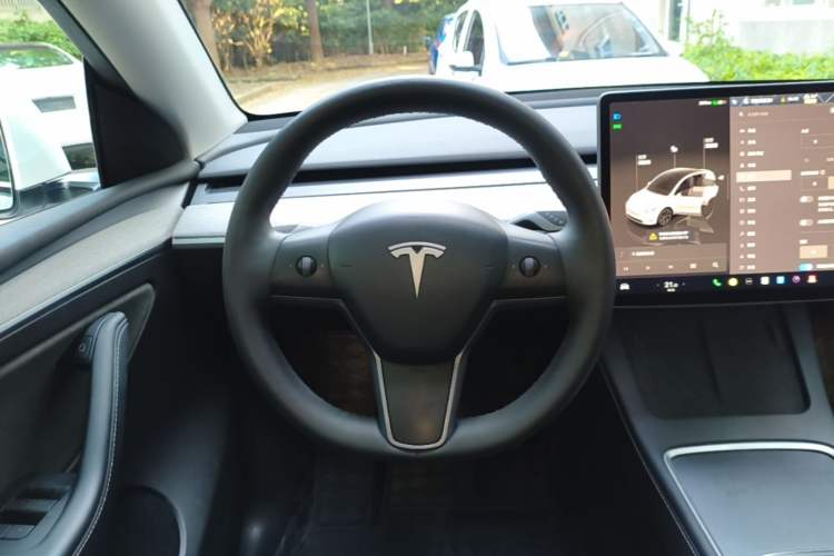 Used Tesla Model Y 2024 Rear-Wheel-Drive Version Steering Wheel