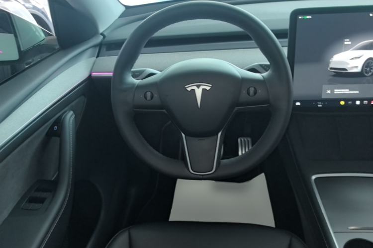 Used Tesla Model Y 2024 Long-Range All-Wheel-Drive Version Steering Wheel