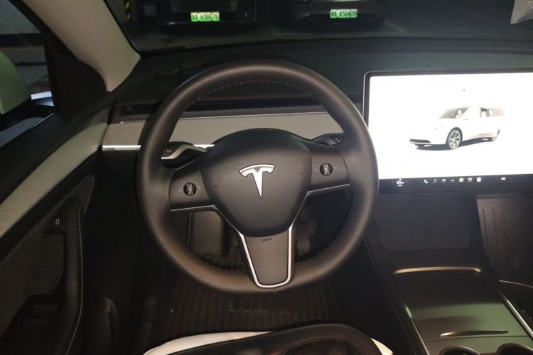 Used Tesla Model Y 2024 Rear-Wheel-Drive Version Steering Wheel