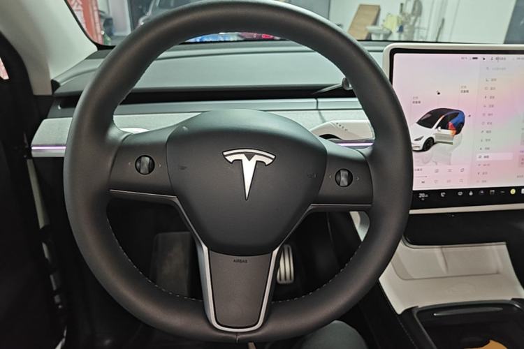 Used Tesla Model Y 2024 Rear-Wheel-Drive Version Steering Wheel