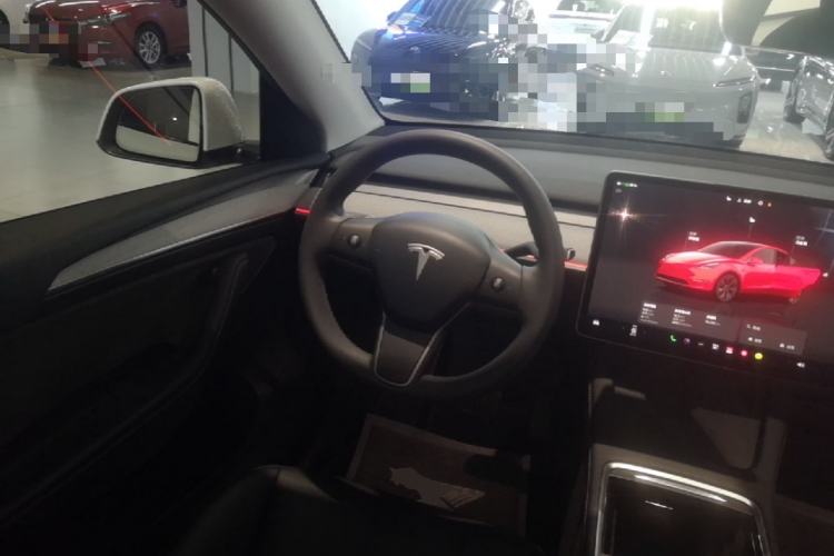 Used Tesla Model Y 2024 Long-Range All-Wheel-Drive Version Steering Wheel