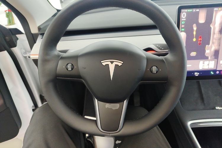 Used Tesla Model Y 2024 Rear-Wheel-Drive Version Steering Wheel