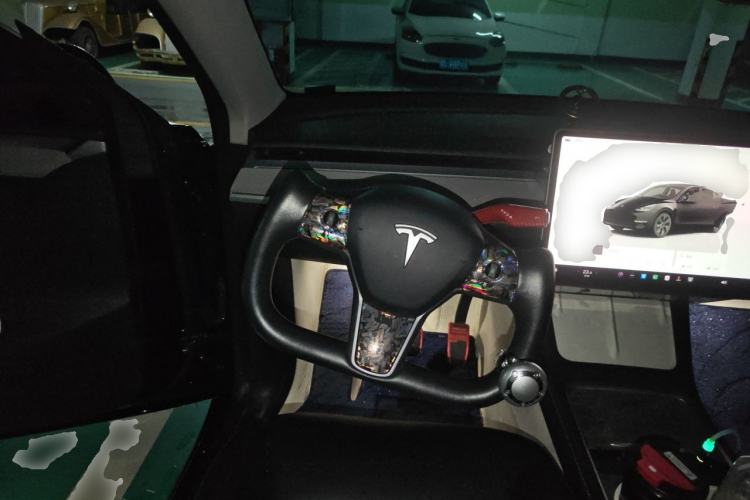 Used Tesla Model Y 2024 Long-Range All-Wheel-Drive Version Steering Wheel