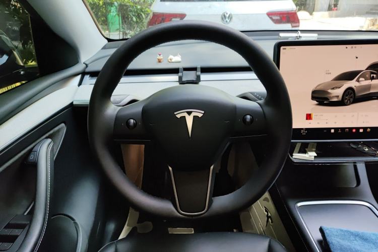 Used Tesla Model Y 2024 Rear-Wheel-Drive Version Steering Wheel