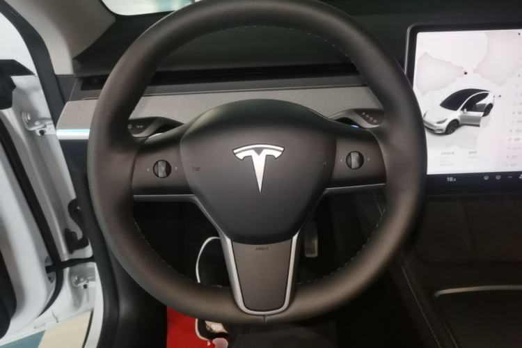 Used Tesla Model Y 2024 Rear-Wheel-Drive Version Steering Wheel