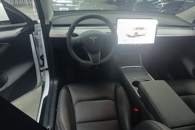 Used Tesla Model Y 2024 Rear-Wheel-Drive Version Steering Wheel
