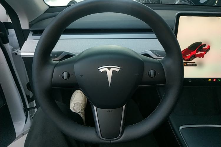 Used Tesla Model Y 2024 Rear-Wheel-Drive Version Steering Wheel