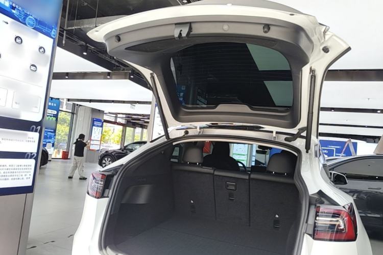 Used Tesla Model Y 2024 Rear-Wheel-Drive Version Trunk