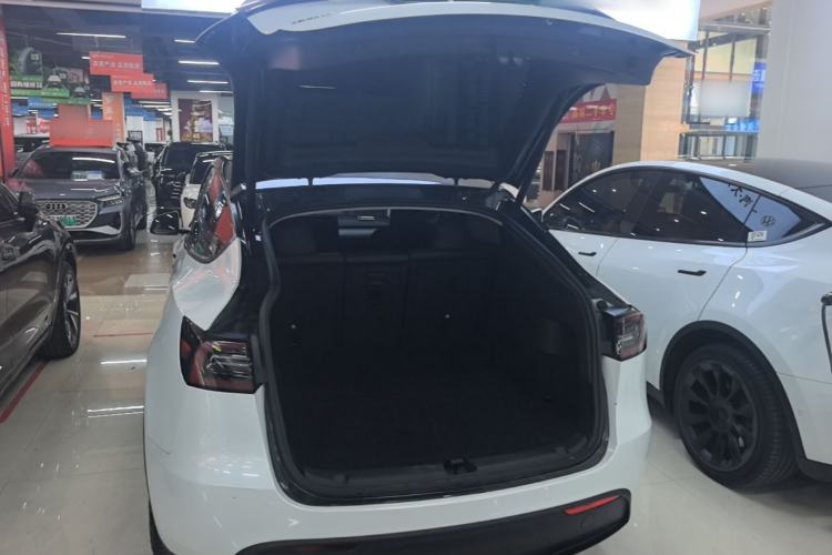 Used Tesla Model Y 2024 Rear-Wheel-Drive Version Trunk
