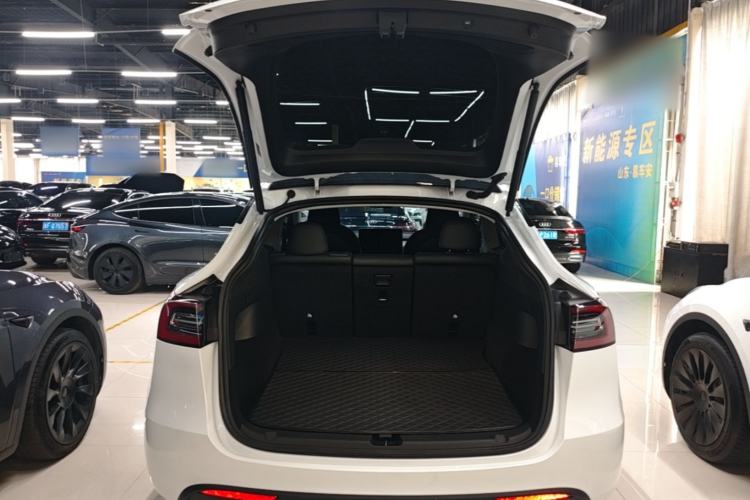 Used Tesla Model Y 2024 Rear-Wheel-Drive Version Trunk