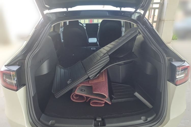 Used Tesla Model Y 2024 Rear-Wheel-Drive Version Trunk