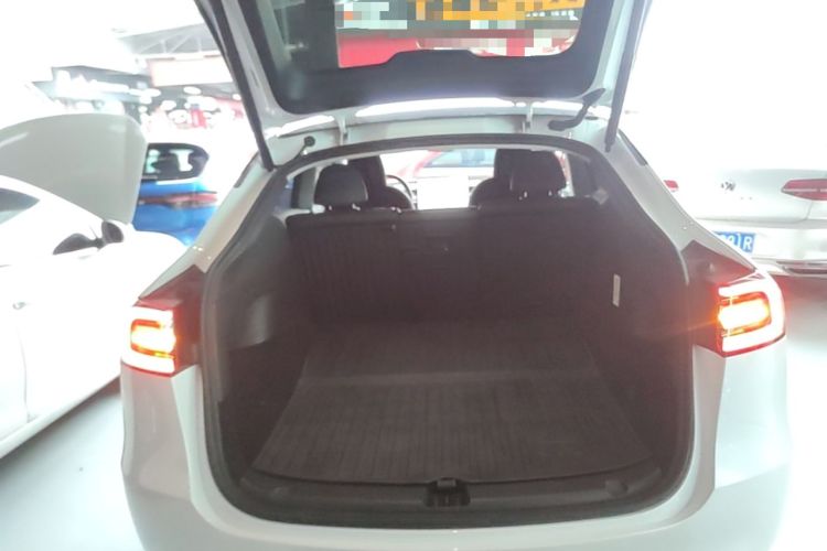 Used Tesla Model Y 2024 Rear-Wheel-Drive Version Trunk