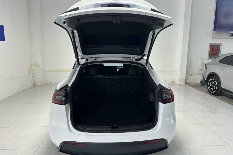 Used Tesla Model Y 2024 Rear-Wheel-Drive Version Trunk
