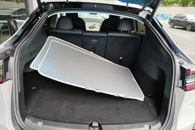 Used Tesla Model Y 2024 Rear-Wheel-Drive Version Trunk