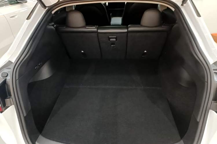 Used Tesla Model Y 2024 Rear-Wheel-Drive Version Trunk