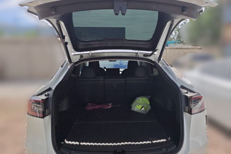 Used Tesla Model Y 2024 Rear-Wheel-Drive Version Trunk