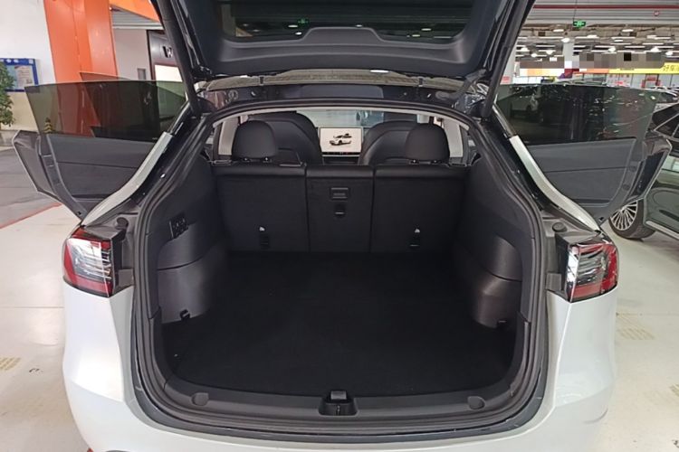 Used Tesla Model Y 2024 Rear-Wheel-Drive Version Trunk