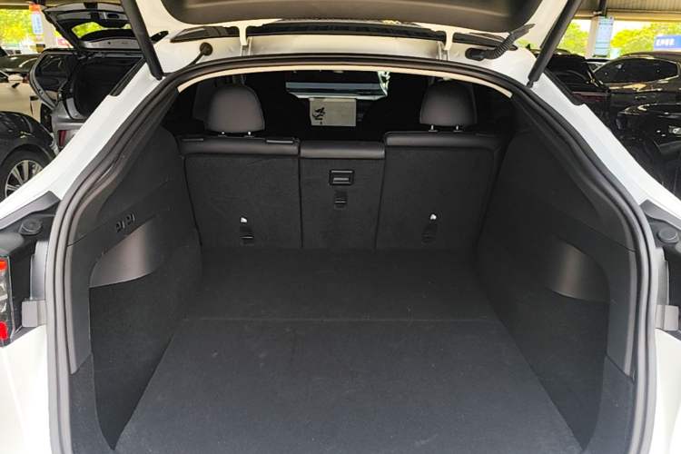 Used Tesla Model Y 2024 Rear-Wheel-Drive Version Trunk