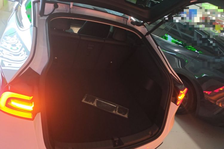 Used Tesla Model Y 2024 Rear-Wheel-Drive Version Trunk