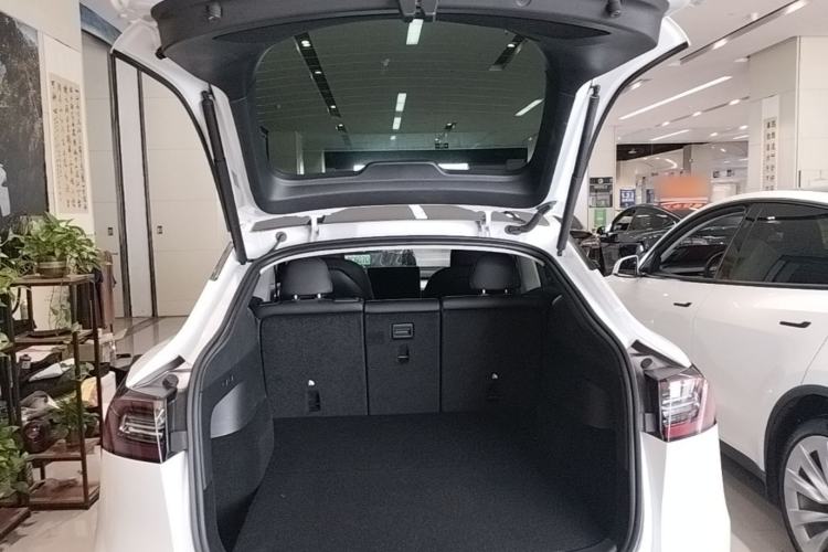 Used Tesla Model Y 2024 Rear-Wheel-Drive Version Trunk