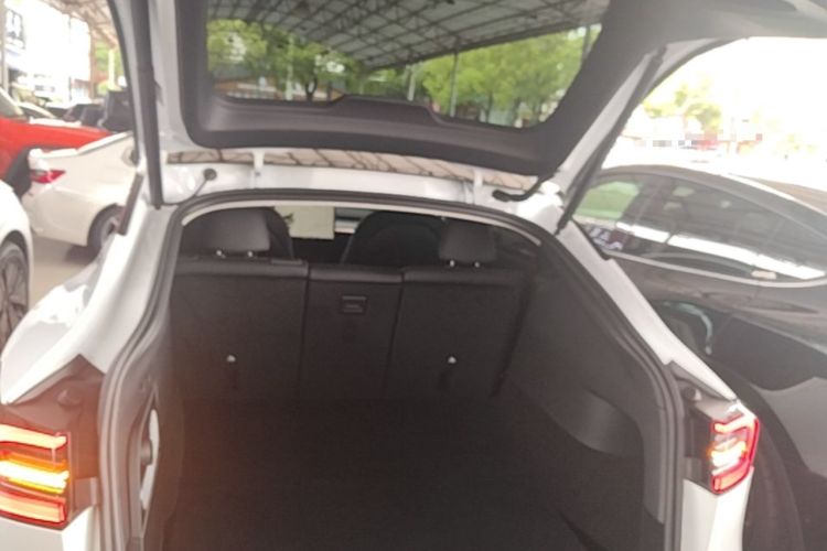 Used Tesla Model Y 2024 Rear-Wheel-Drive Version Trunk