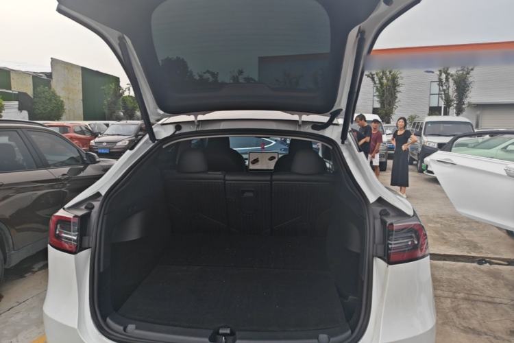 Used Tesla Model Y 2024 Rear-Wheel-Drive Version Trunk