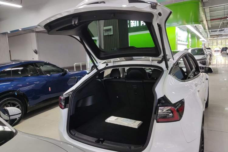 Used Tesla Model Y 2024 Rear-Wheel-Drive Version Trunk
