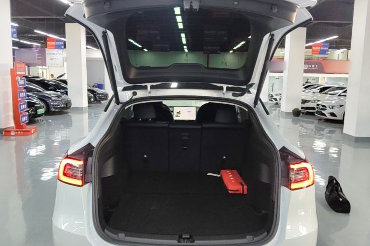 Used Tesla Model Y 2024 Rear-Wheel-Drive Version Trunk