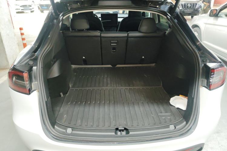 Used Tesla Model Y 2024 Rear-Wheel-Drive Version Trunk