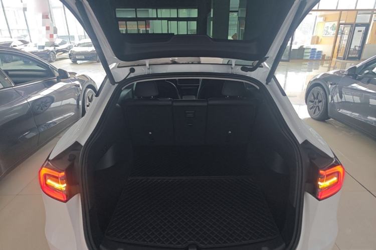 Used Tesla Model Y 2024 Rear-Wheel-Drive Version Trunk