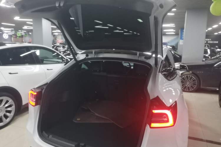 Used Tesla Model Y 2024 Rear-Wheel-Drive Version Trunk