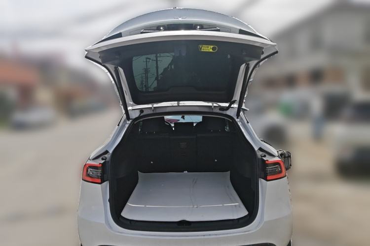 Used Tesla Model Y 2024 Rear-Wheel-Drive Version Trunk